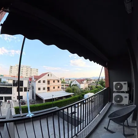 Near Tirana Airport Self Check-in Free Parking Apartman *