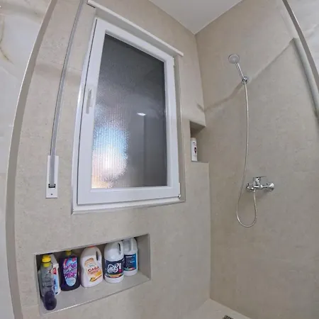 Near Tirana Airport Self Check-in Free Parking Apartman *