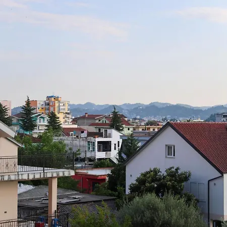 アパート Near Tirana Airport Self Check-in Free Parking *
